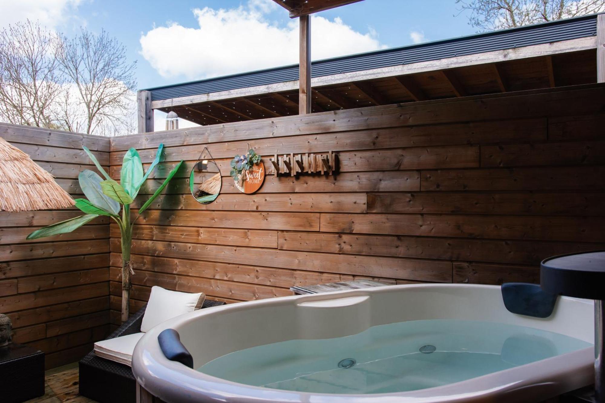 Maison D'Hote Les Notes Endormies Suite Le Refuge Walcourt Ngoại thất bức ảnh